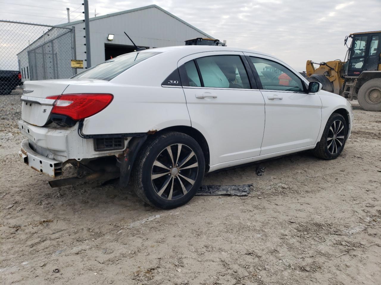 2013 Chrysler 200 VIN 1C3CCBBB1DN570472 Copart auction photo, side / rear end damage thumbnail 3