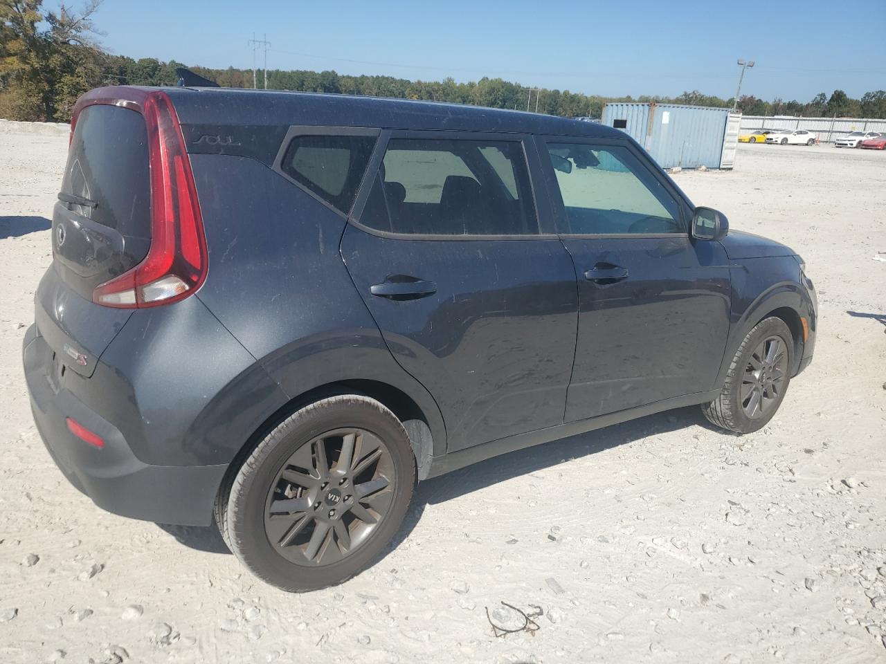 2021 KIA Soul VIN KNDJ23AU0M7795582 Copart auction photo, front end / side damage thumbnail 3