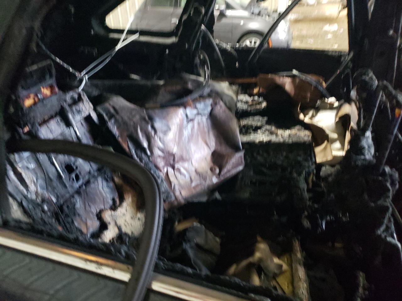 2020 KIA Sorento VIN 5XYPG4A36LG668698 Copart auction photo, burn / front end damage thumbnail 10