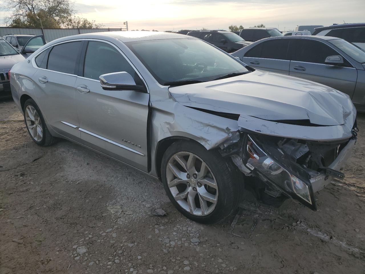 2019 Chevrolet Impala VIN 2G1105S39K9125282 Copart auction photo, front end / minor dent/scratches damage thumbnail 4