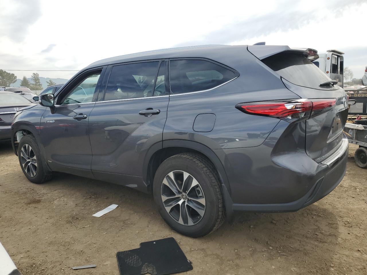 2020 Toyota Highlander VIN 5TDHBRCH1LS508045 Copart auction photo, front end damage thumbnail 2