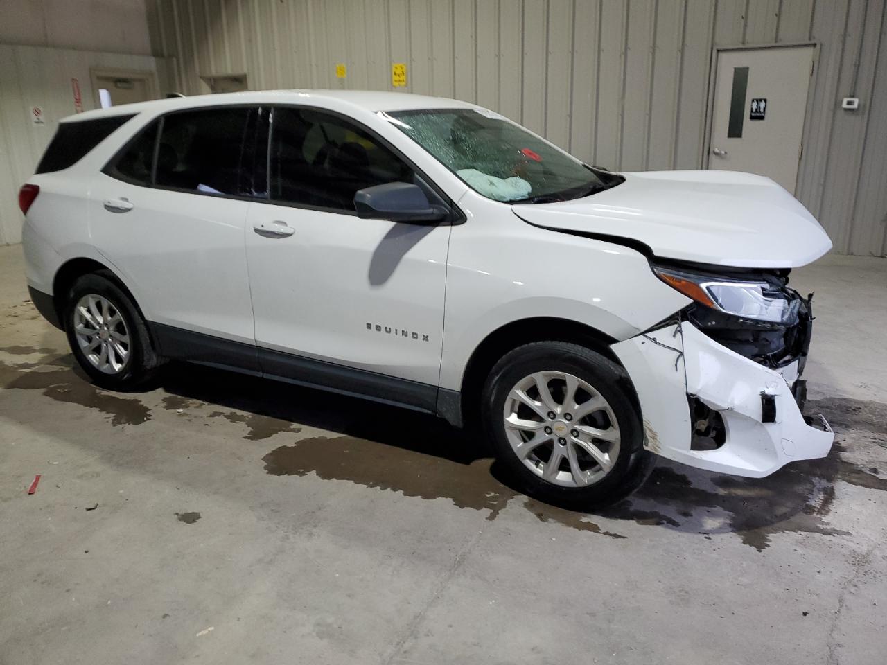 2019 Chevrolet Equinox VIN 2GNAXHEV3K6264298 Copart auction photo, front end / side damage thumbnail 4