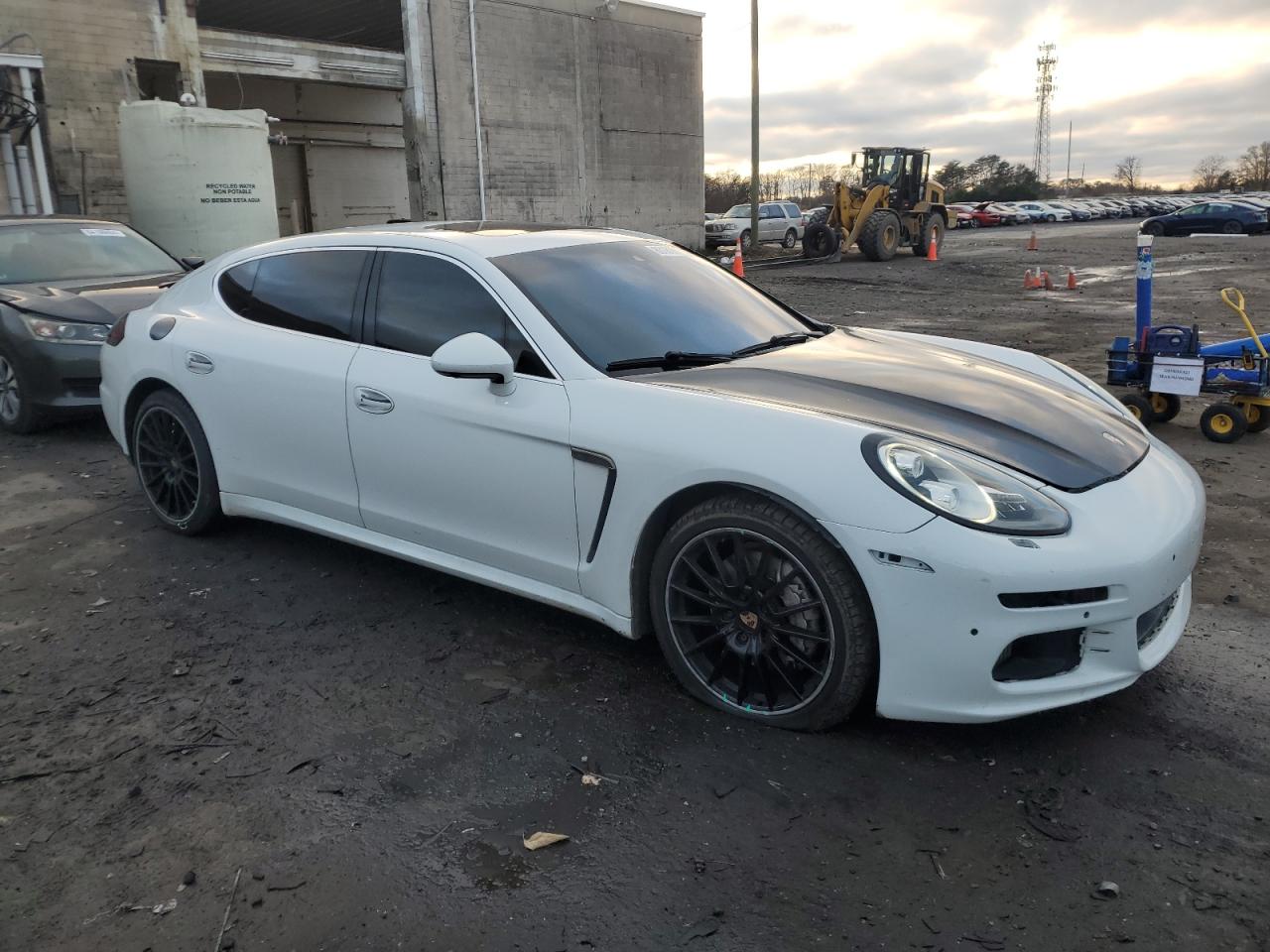 2014 Porsche Panamera VIN WP0BB2A7XEL062036 Copart auction photo, front end / minor dent/scratches damage thumbnail 4