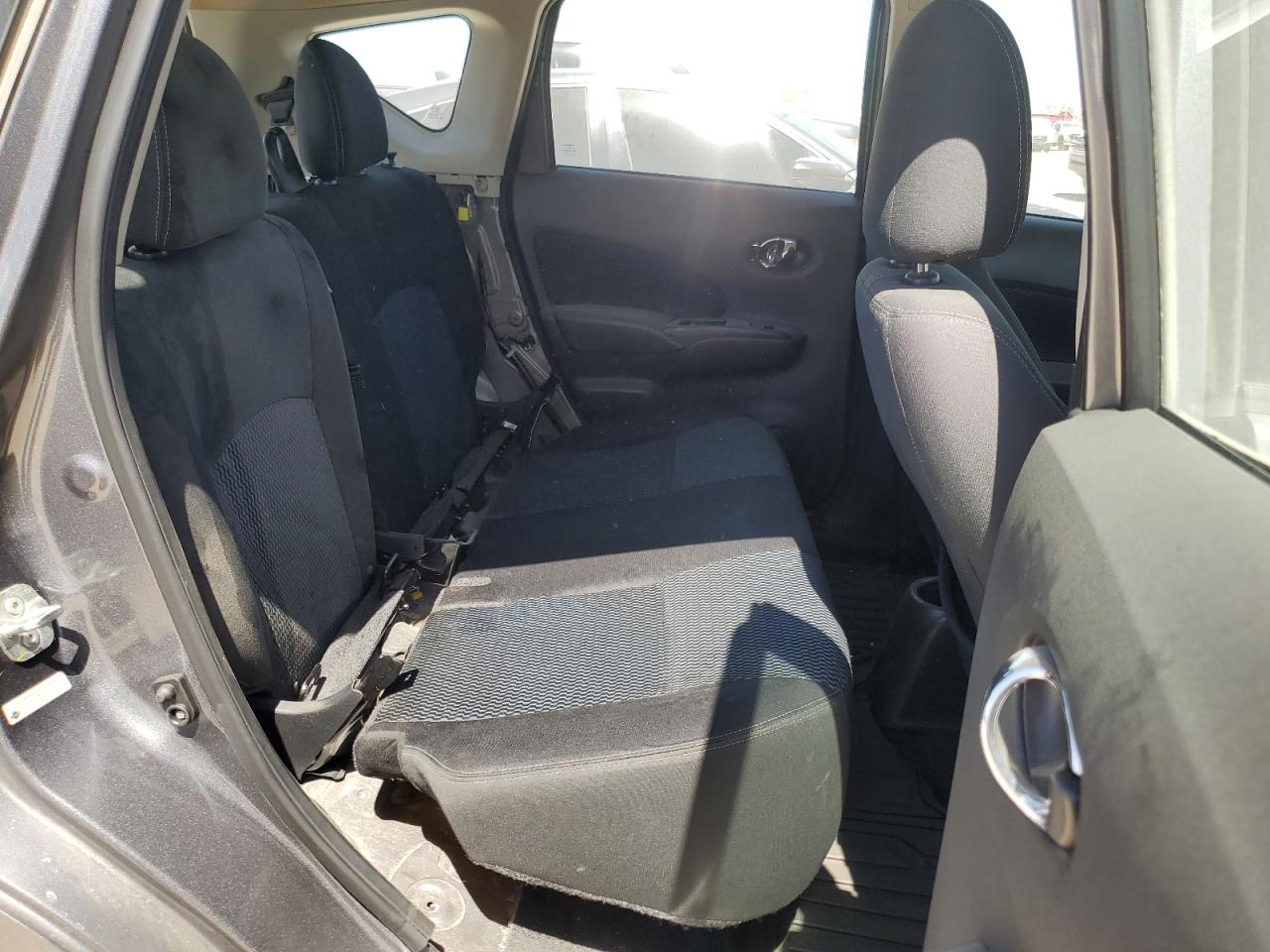 2018 Nissan Versa VIN 3N1CE2CP4JL357062 Copart auction photo, rear end / minor dent/scratches damage thumbnail 10