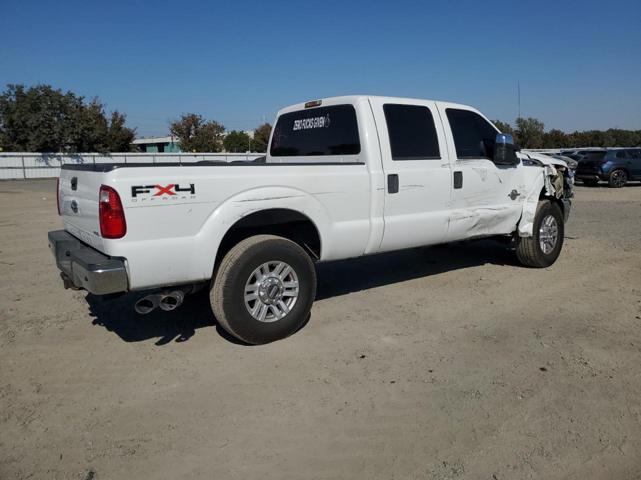 2011 Ford F250 VIN 1FT7W2BT8BEB74906 Copart auction photo, front end / side damage thumbnail 3