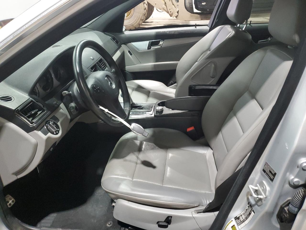 2008 Mercedes-Benz C-klasse VIN WDDGF81X98F135631 Copart auction photo, side damage thumbnail 7