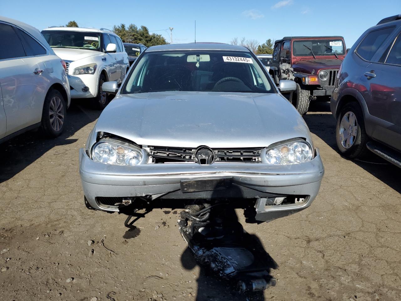 2005 Volkswagen Golf VIN 9BWGR61J854005046 Copart auction photo, front end damage thumbnail 5