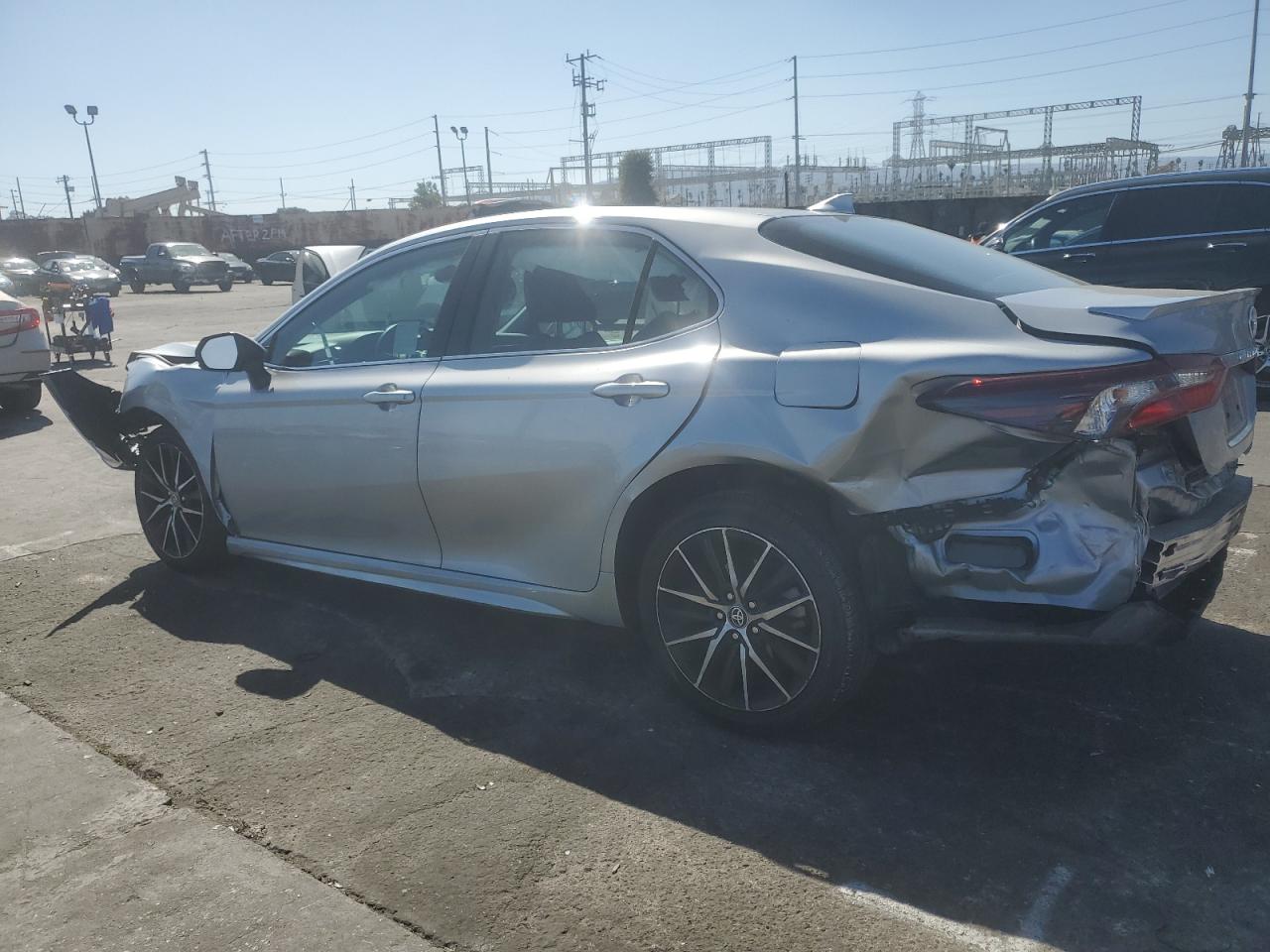 2021 Toyota Camry VIN 4T1G11AK4MU424454 Copart auction photo, front end damage thumbnail 2