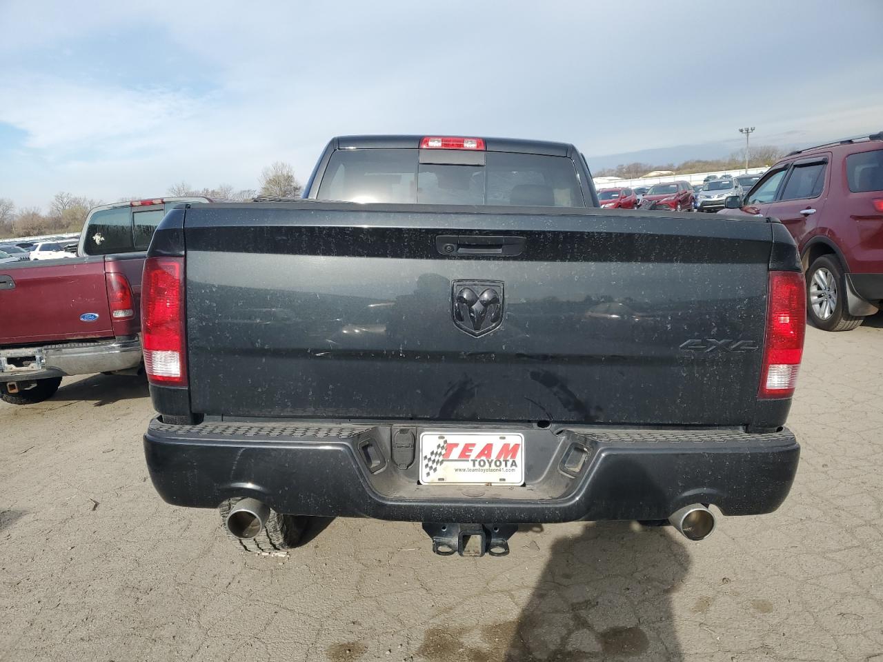 2019 RAM 1500 VIN 3C6JR7AT5KG510104 Copart auction photo, front end / all over damage thumbnail 6
