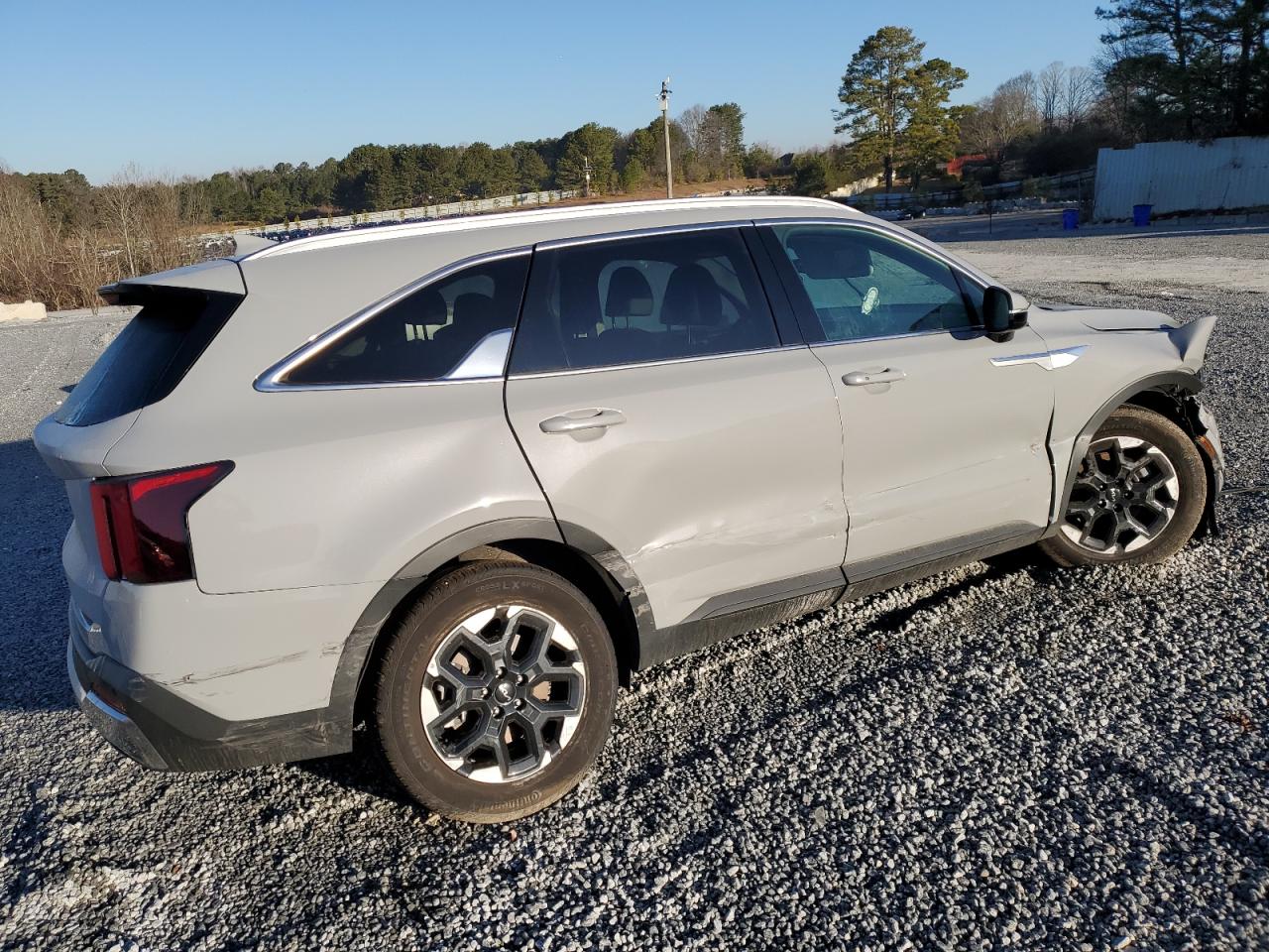 2025 KIA Sorento VIN 5XYRL4JC9SG330165 Copart auction photo, front end / side damage thumbnail 3