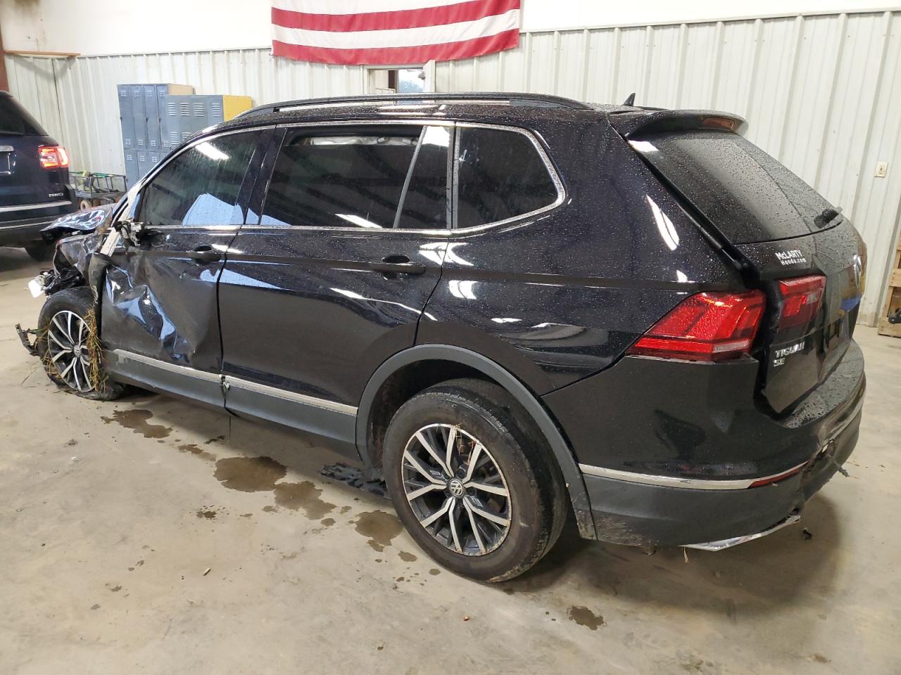 2020 Volkswagen Tiguan VIN 3VV3B7AX5LM158851 Copart auction photo, front end / side damage thumbnail 2