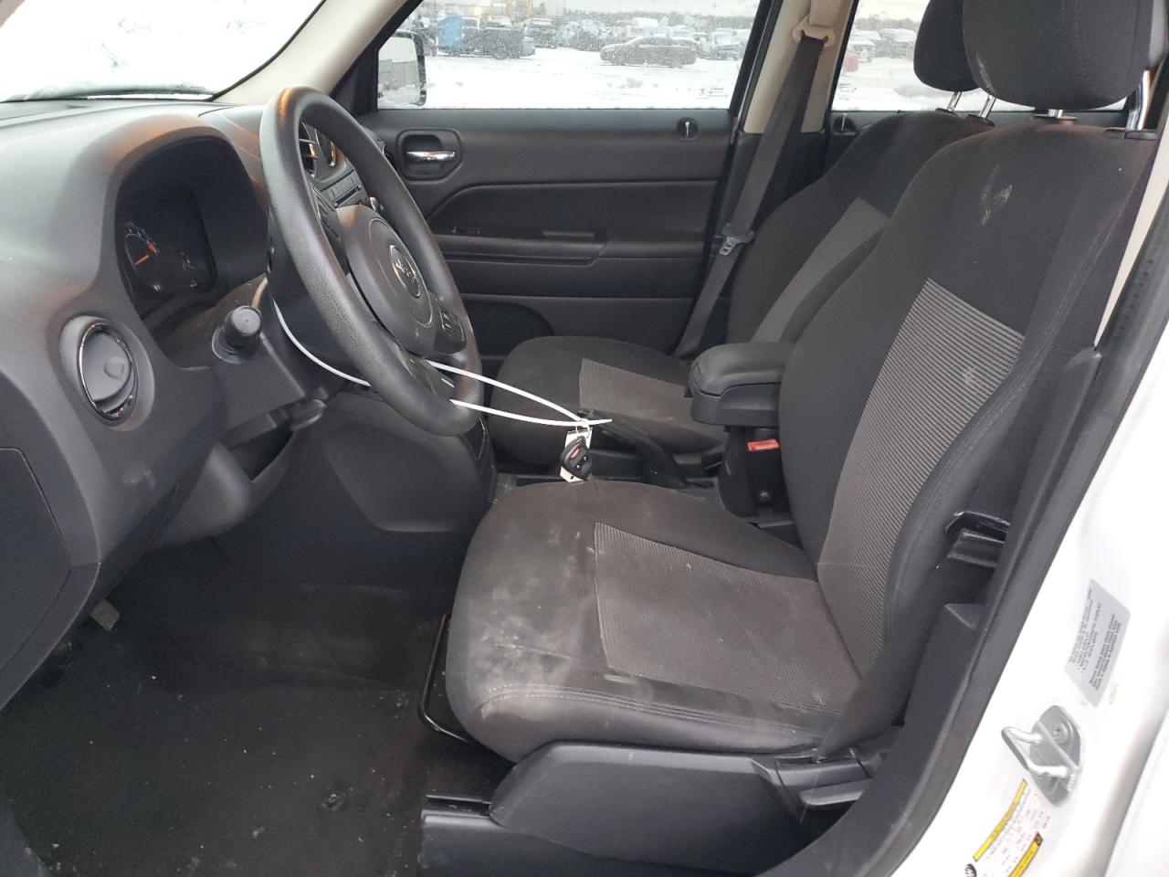 2015 Jeep Liberty (Patriot) VIN 1C4NJRBB7FD347123 Copart auction photo, front end / minor dent/scratches damage thumbnail 7