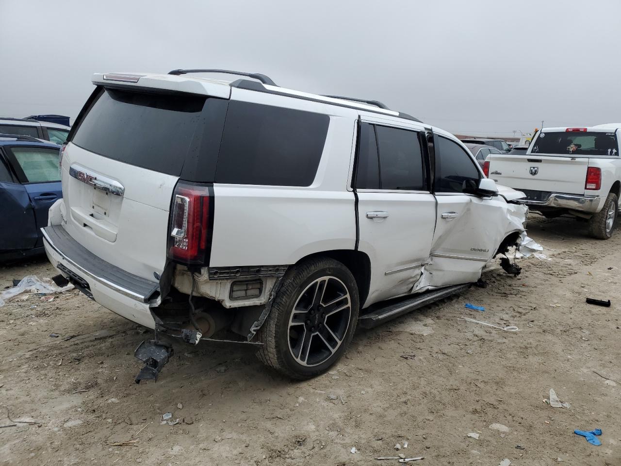 2018 GMC Yukon VIN 1GKS2CKJ7JR296081 Copart auction photo, all over / undercarriage damage thumbnail 3