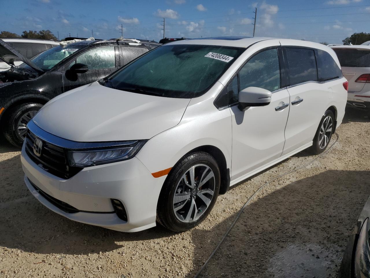2024 Honda Odyssey VIN 5FNRL6H83RB035612