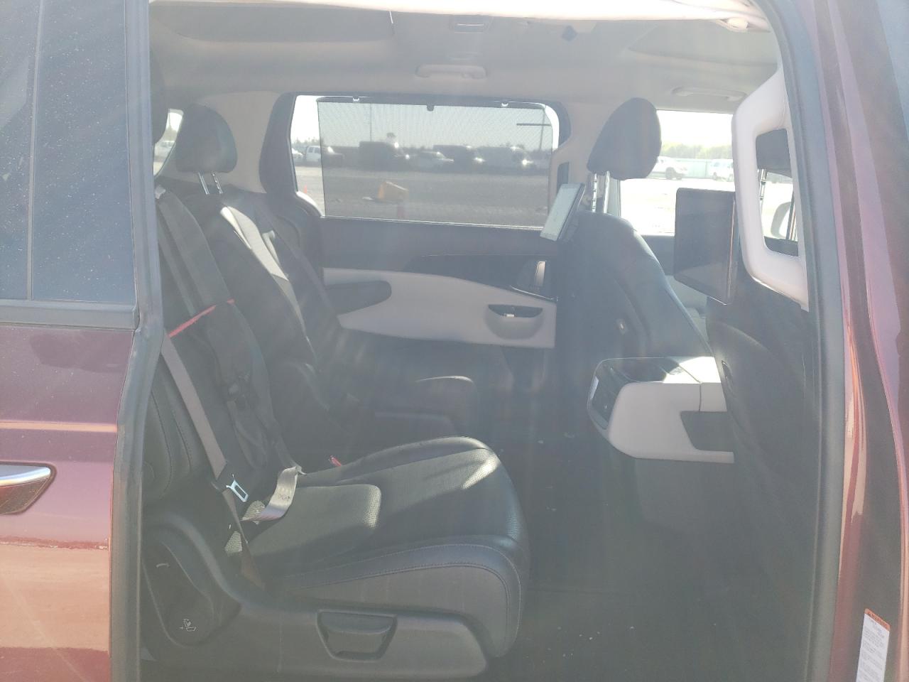 2023 KIA Carnival VIN KNDNE5H33P6270317 Copart auction photo, front end damage thumbnail 11
