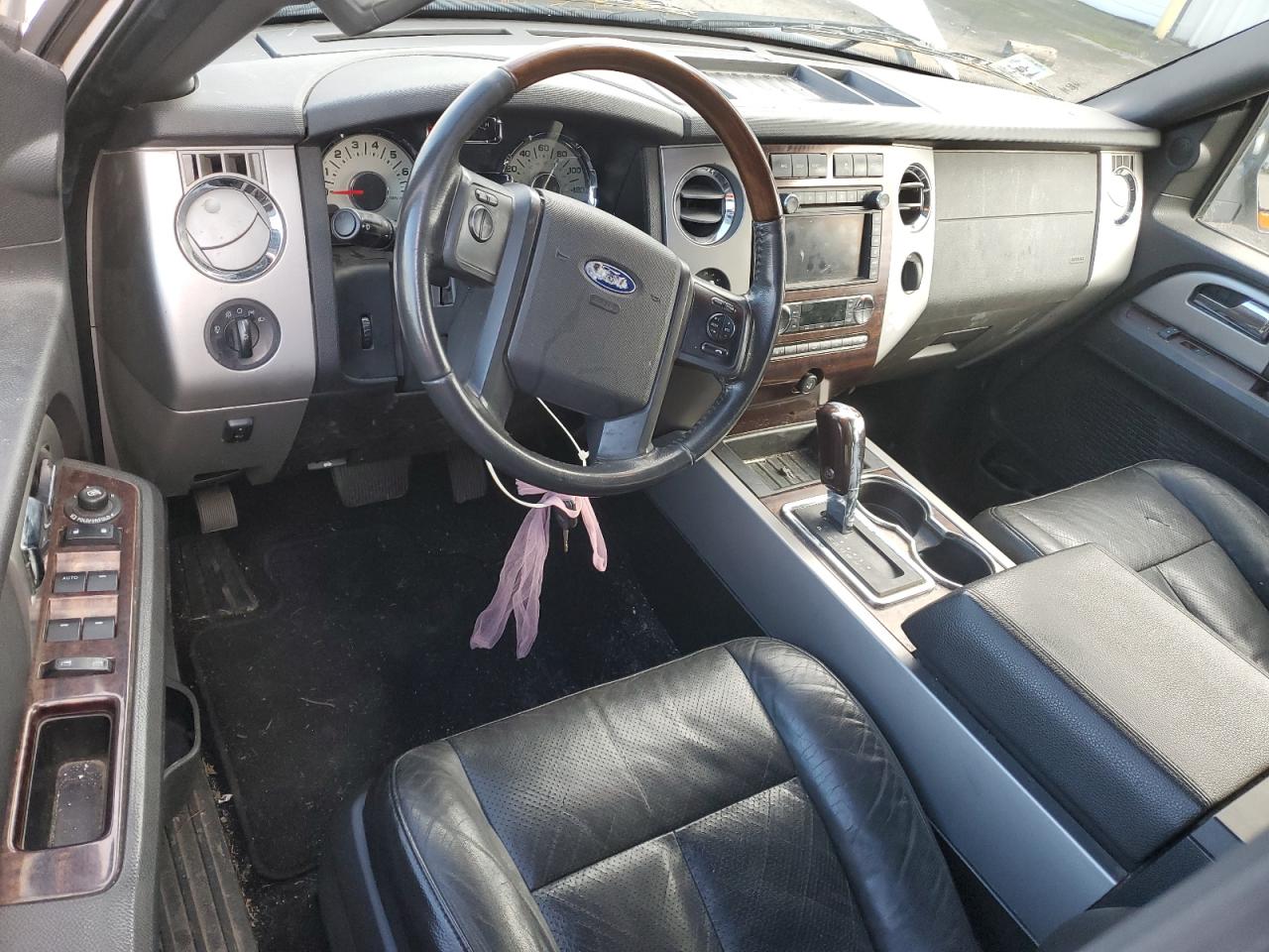 2010 Ford Expedition VIN 1FMJU2A56AEA81665 Copart auction photo, minor dent/scratches damage thumbnail 8