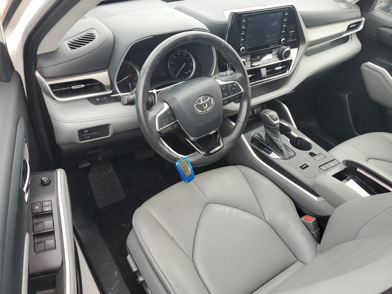 2021 Toyota Highlander VIN 5TDGZRAH2MS079431 Copart auction photo, water/flood damage thumbnail 8