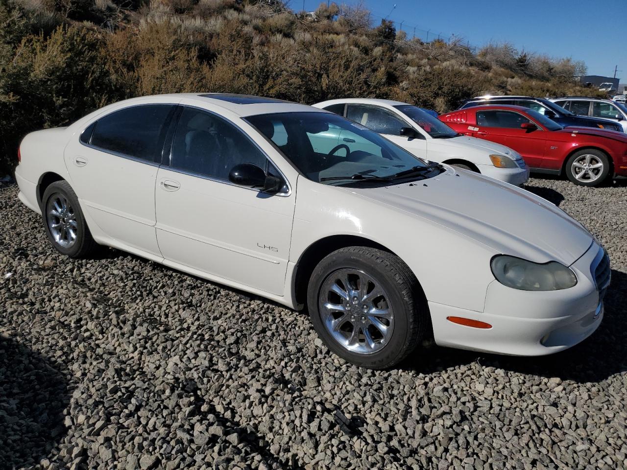2001 Chrysler LHS VIN 2C3AC56GX1H547856 Copart auction photo, minor dent/scratches damage thumbnail 4