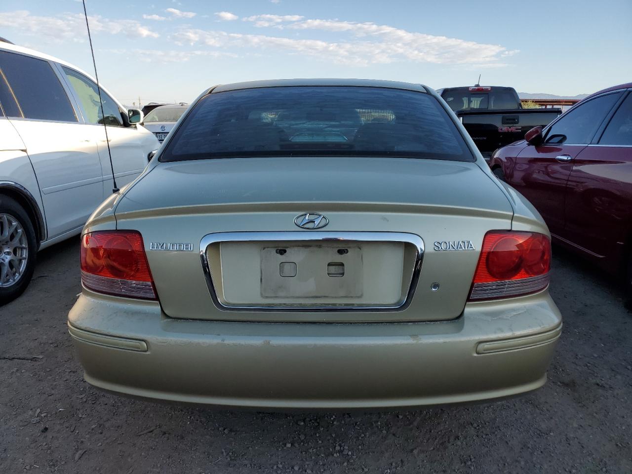 2002 Hyundai Sonata VIN KMHWF25SX2A526725 Copart auction photo, normal wear damage thumbnail 6