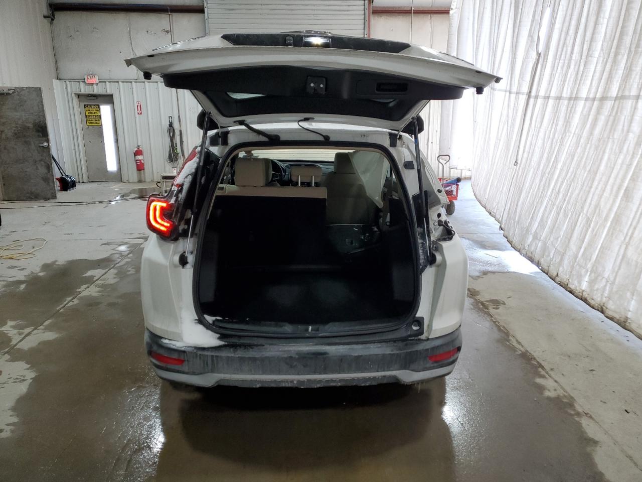 2020 Honda CR-V VIN 2HKRW2H23LH619402 Copart auction photo, side / rear end damage thumbnail 6