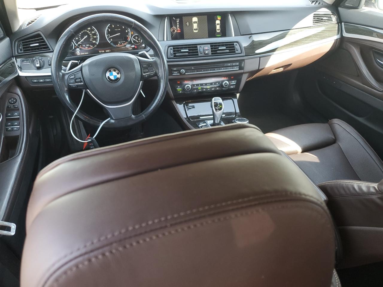 2016 BMW 5er VIN WBA5B3C52GG252985 Copart auction photo, front end damage thumbnail 8