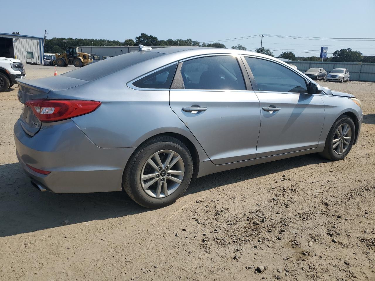 2015 Hyundai Sonata VIN 5NPE24AF8FH009986 Copart auction photo, front end / minor dent/scratches damage thumbnail 3
