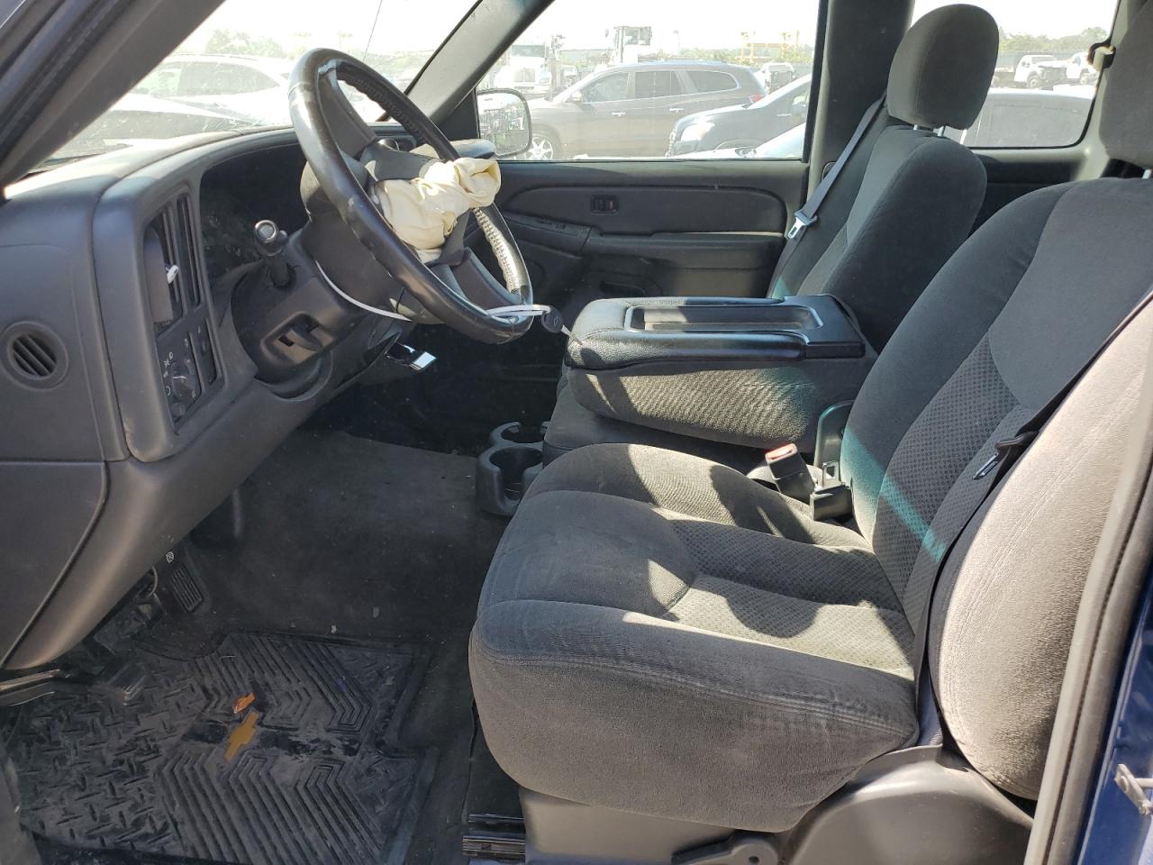 2004 Chevrolet Silverado VIN 2GCEC19V841169498 Copart auction photo, all over / mechanical damage thumbnail 7