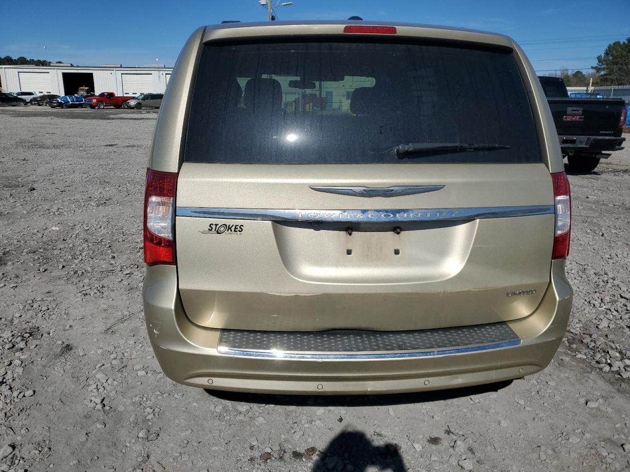 2011 Chrysler Town & Country VIN 2A4RR6DGXBR656247 Copart auction photo, front end damage thumbnail 6