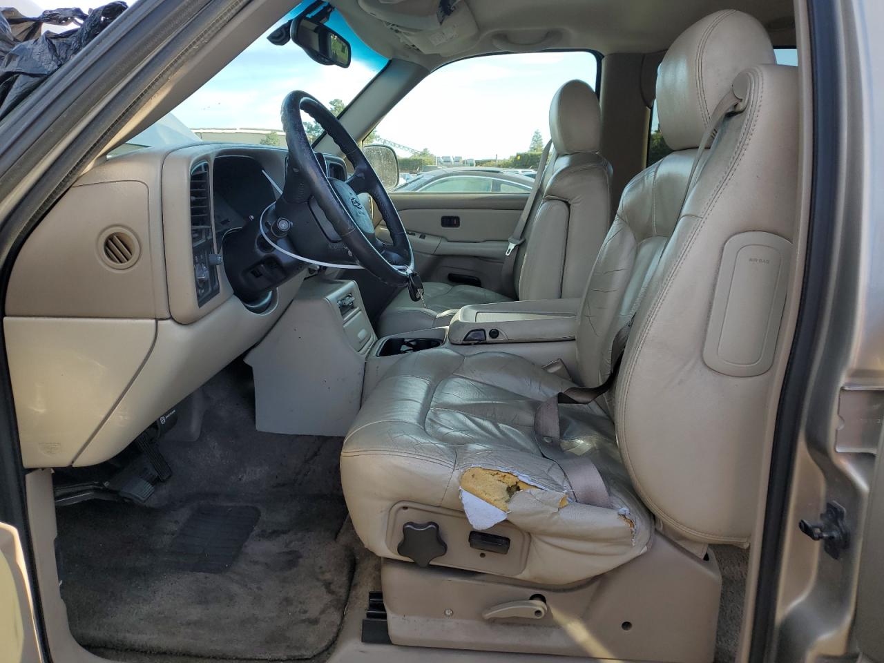 2001 Chevrolet Suburban VIN 3GNEC16TX1G189524 Copart auction photo, side / rear end damage thumbnail 7