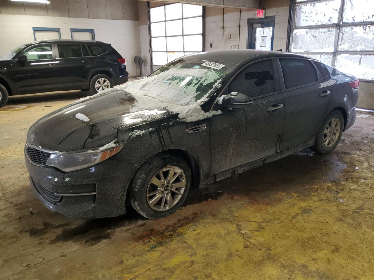 2018 KIA Optima VIN 5XXGT4L36JG228068 - Copart auction photo