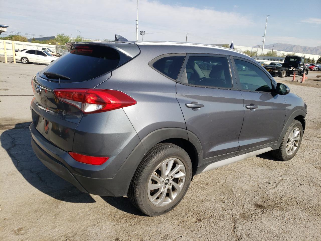 2018 Hyundai Tucson VIN KM8J33A48JU810447 Copart auction photo, vandalism / front end damage thumbnail 3