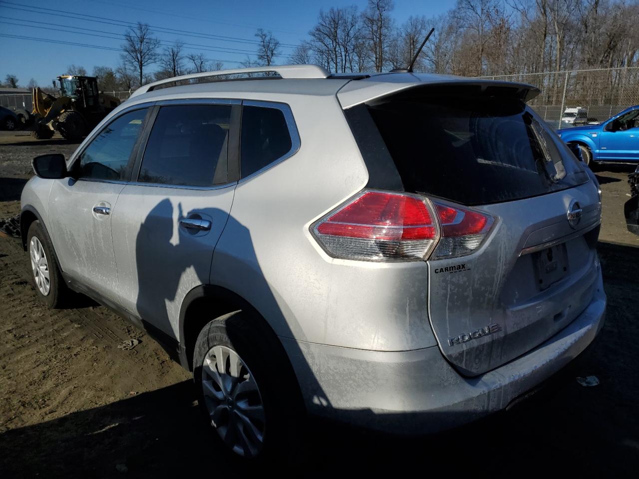 2016 Nissan Rogue VIN 5N1AT2MM5GC771465 Copart auction photo, front end / minor dent/scratches damage thumbnail 2