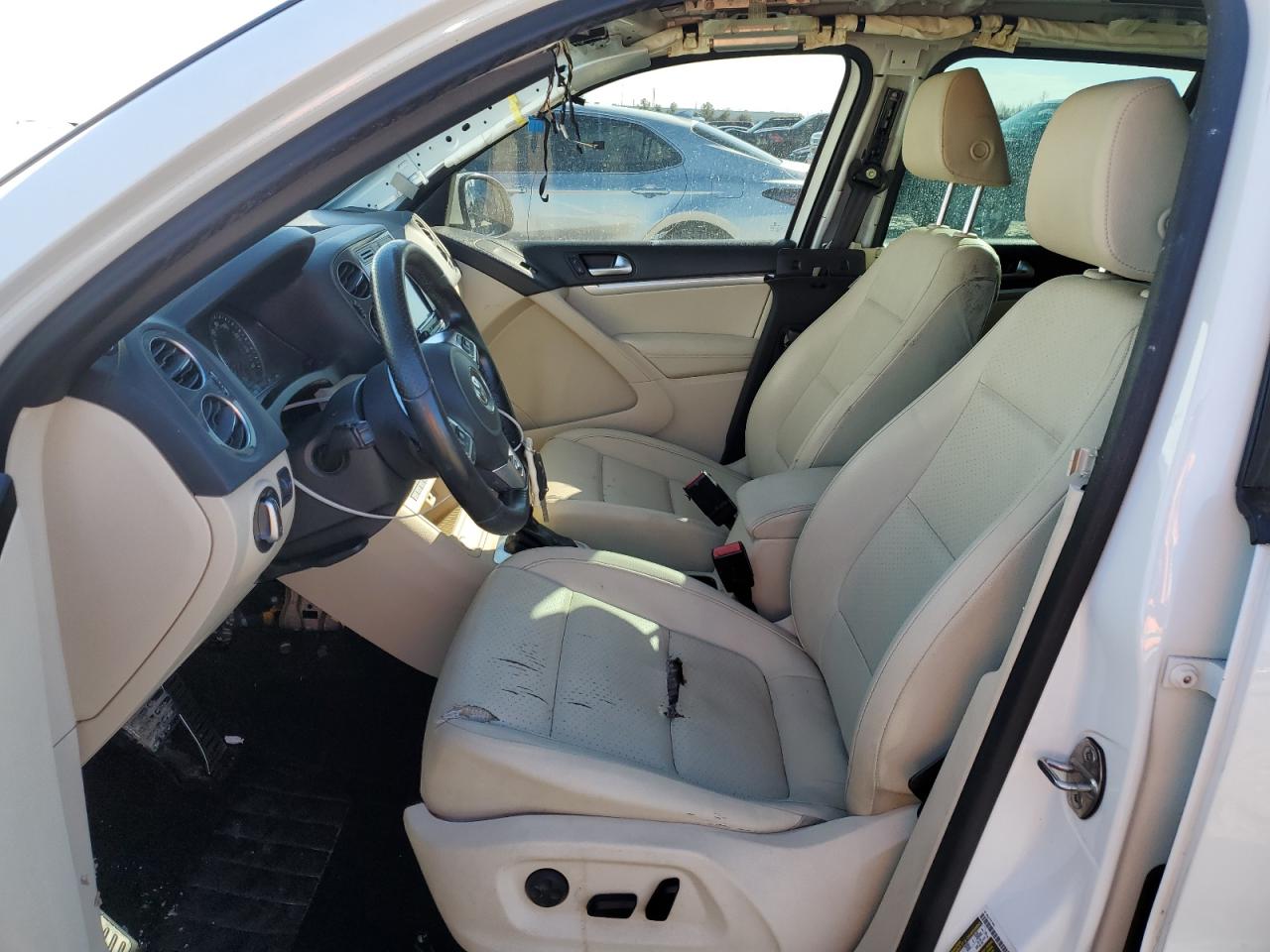 2016 Volkswagen Tiguan VIN WVGAV7AX7GW010490 Copart auction photo, front end / rear end damage thumbnail 7