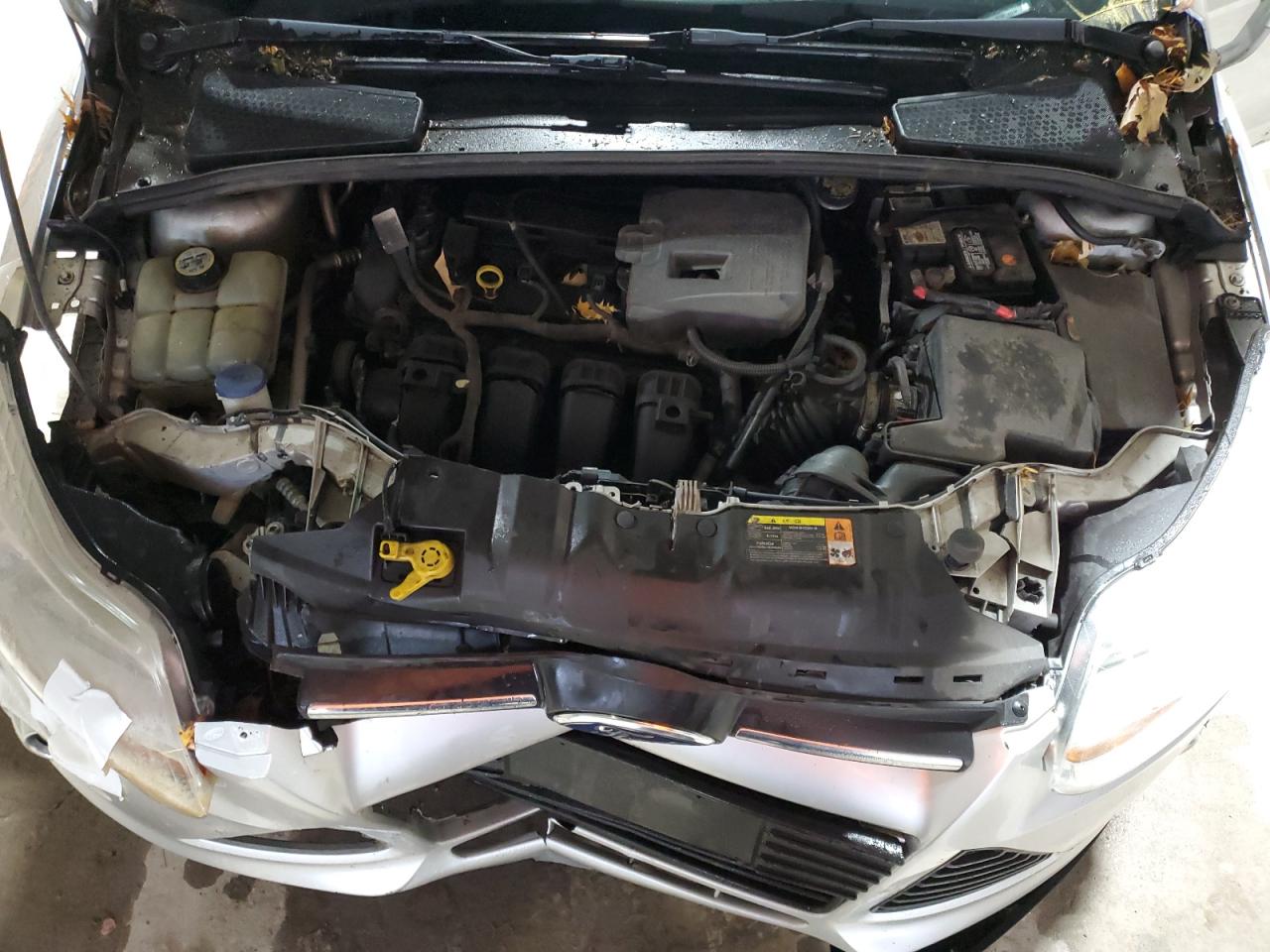 2012 Ford Focus VIN 1FAHP3F24CL174784 Copart auction photo, front end damage thumbnail 11