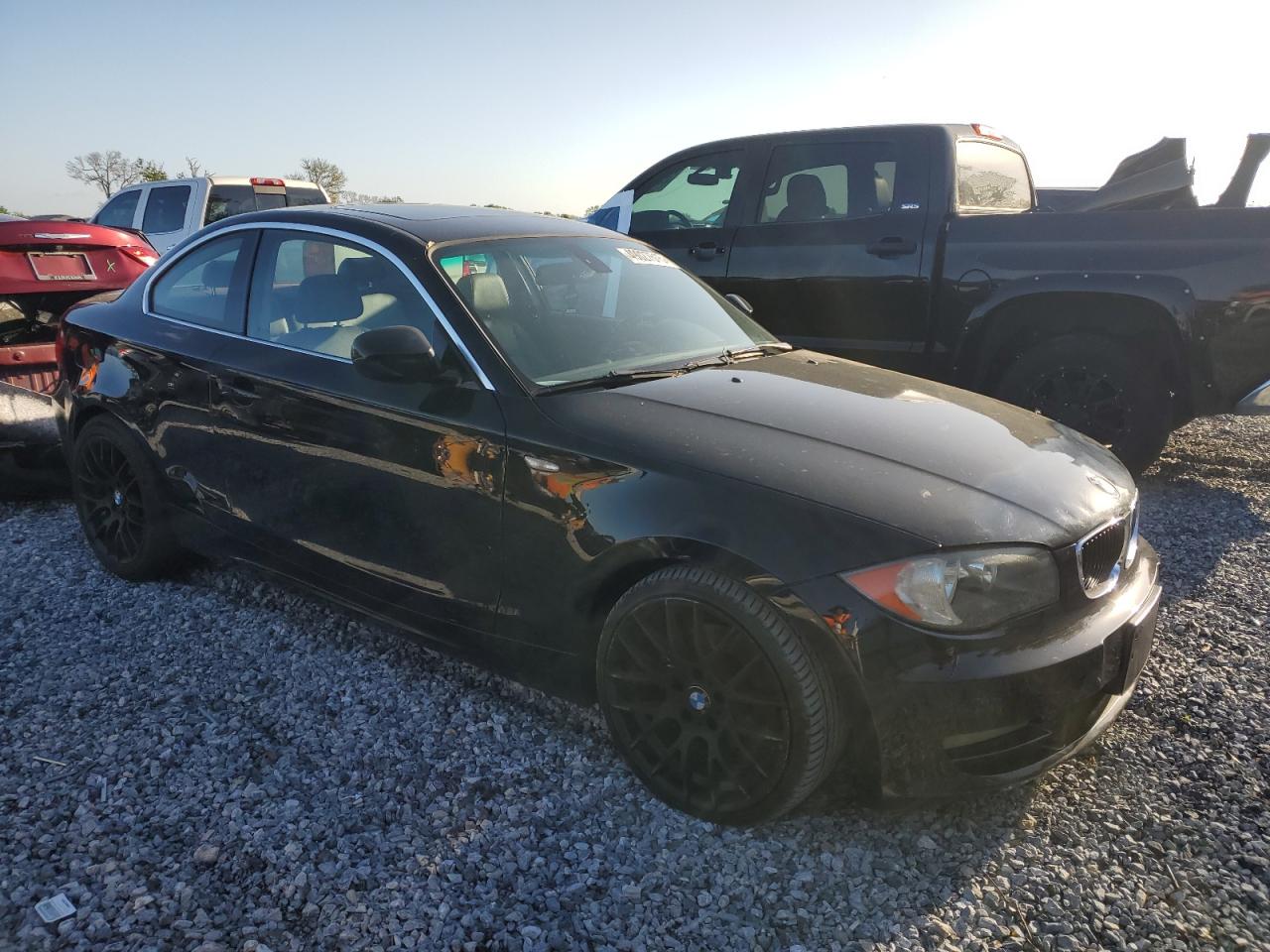 2011 BMW 1er VIN WBAUP7C54BVK78416 Copart auction photo, rear end / side damage thumbnail 4