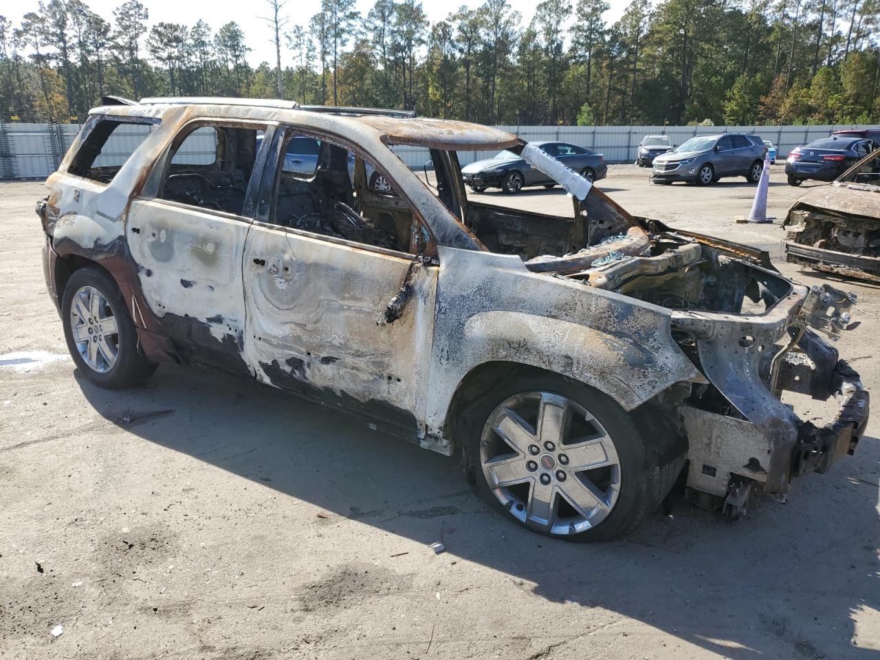 2016 GMC Acadia VIN 1GKKRTKD8GJ209737 Copart auction photo, burn damage thumbnail 4