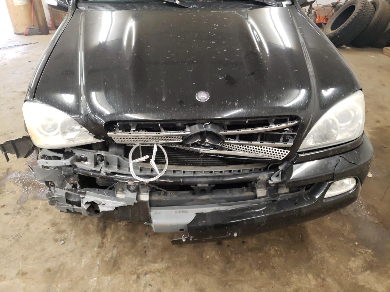 2005 Mercedes-Benz M-klasse VIN 4JGAB75E45A560077 Copart auction photo, front end damage thumbnail 12