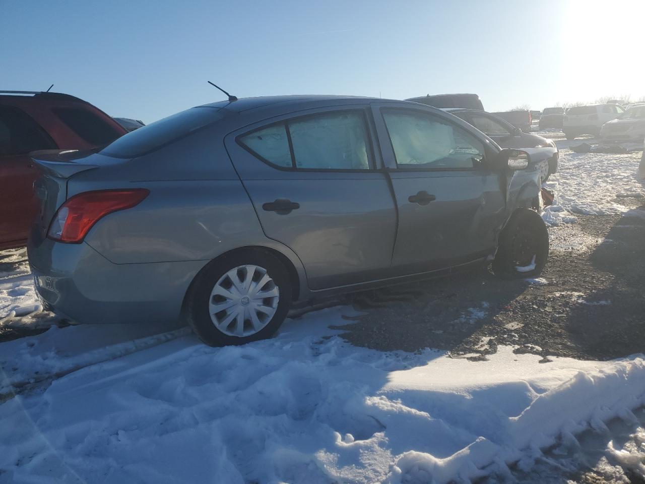 2014 Nissan Versa VIN 3N1CN7AP6EL815173 Copart auction photo, front end / side damage thumbnail 3