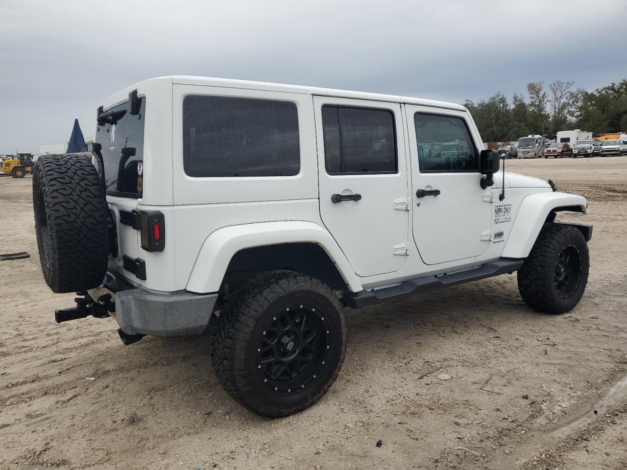 2014 Jeep Wrangler VIN 1C4BJWEG3EL196729 Copart auction photo, water/flood damage thumbnail 3