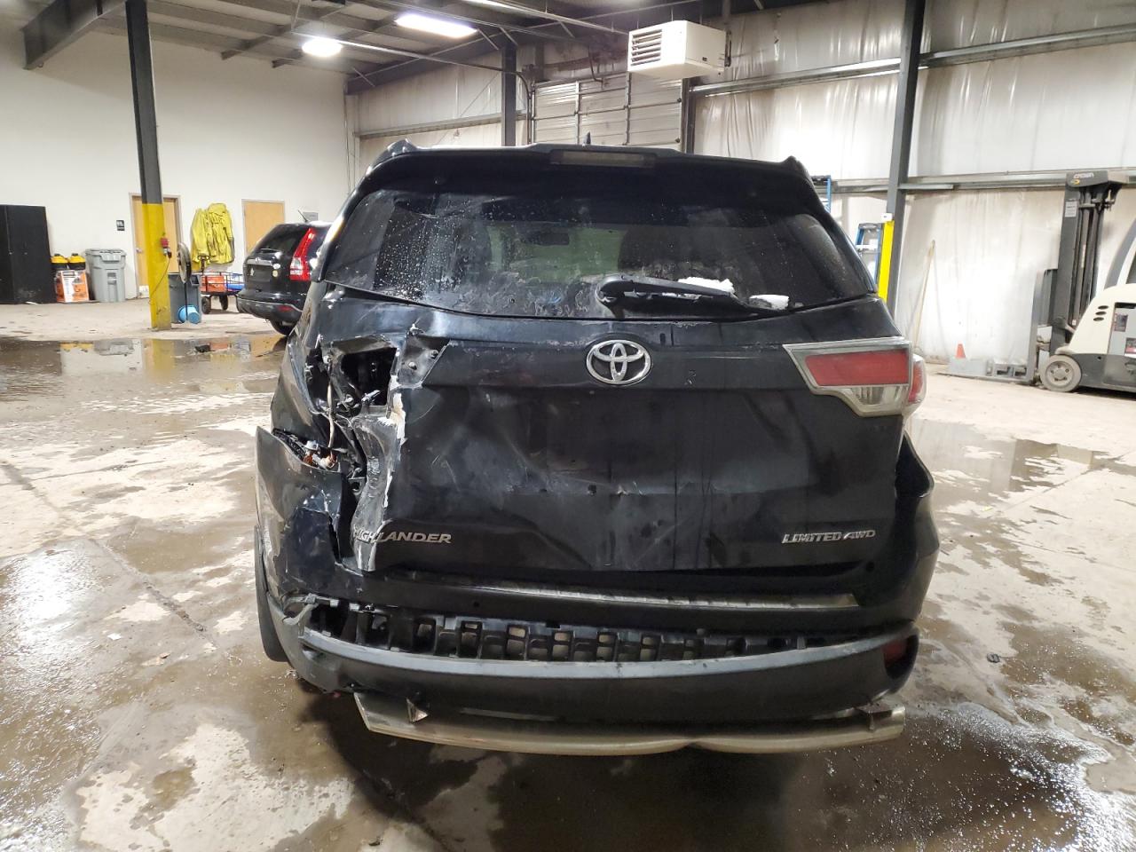 2016 Toyota Highlander VIN 5TDDKRFH2GS227100 Copart auction photo, rear end damage thumbnail 6