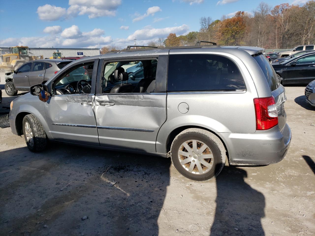 2014 Chrysler Town & Country VIN 2C4RC1BG2ER139221 Copart auction photo, side damage thumbnail 2