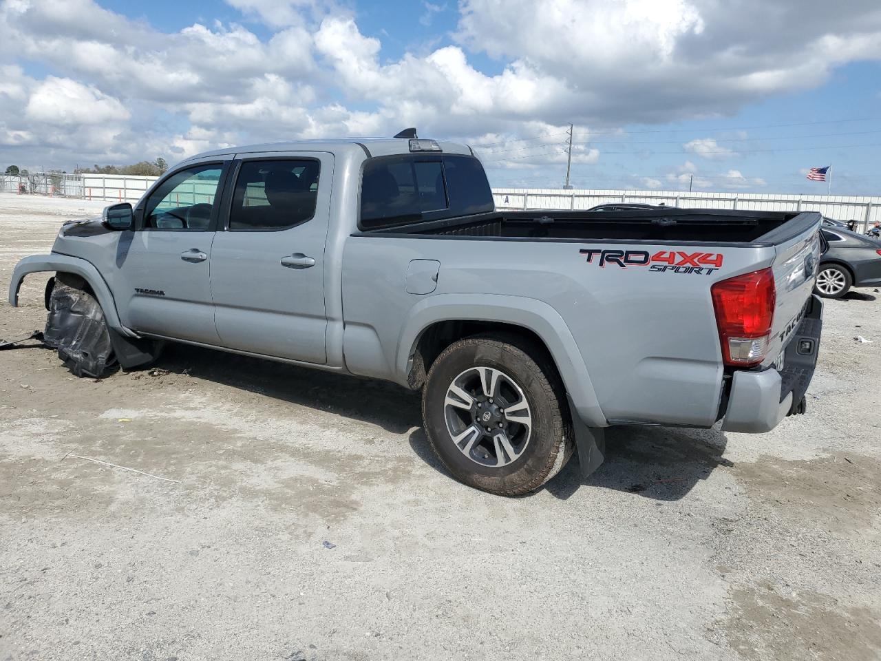 2018 Toyota Tacoma VIN 5TFDZ5BN9JX036419 Copart auction photo, front end / rear end damage thumbnail 2