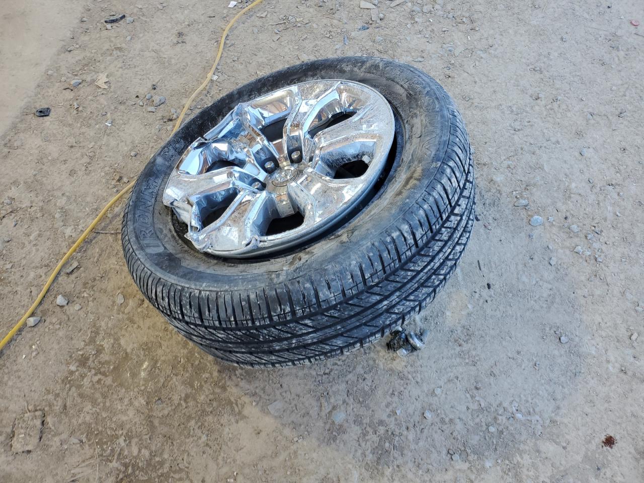 2019 RAM 1500 VIN 1C6SRFFT0KN765743 Copart auction photo, all over damage thumbnail 14