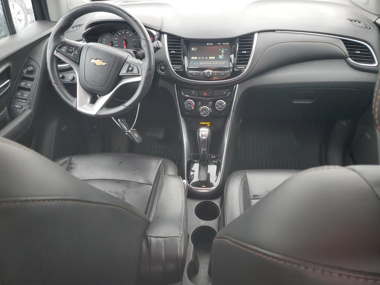 2017 Chevrolet Trax VIN 3GNCJRSB9HL261243 Copart auction photo, rear end / front end damage thumbnail 8