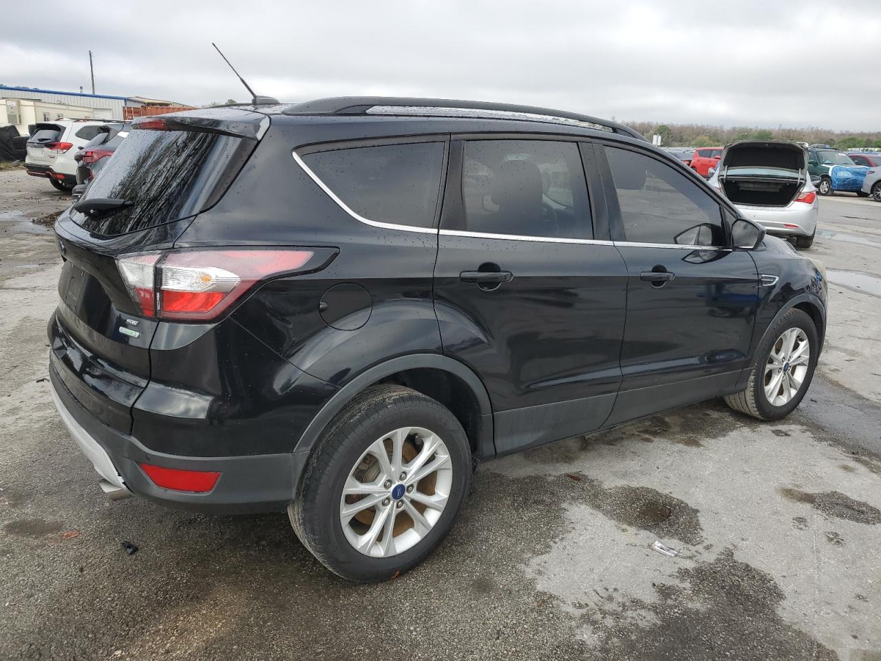 2017 Ford Escape VIN 1FMCU0GD6HUA32316 Copart auction photo, front end / side damage thumbnail 3