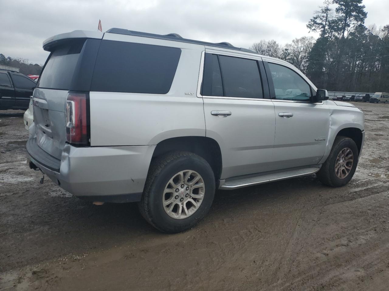 2015 GMC Yukon VIN 1GKS1BKC0FR140826 Copart auction photo, front end damage thumbnail 3