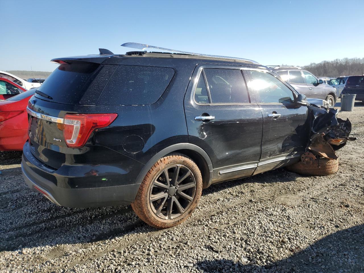 2017 Ford Explorer VIN 1FM5K8F84HGC33891 Copart auction photo, front end / side damage thumbnail 3