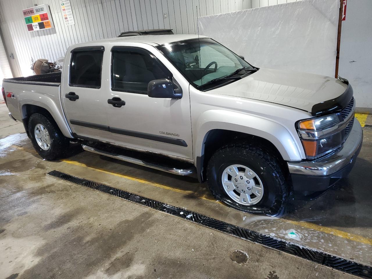 2005 Chevrolet Colorado VIN 1GCDT136558263088 Copart auction photo, side / rear end damage thumbnail 4