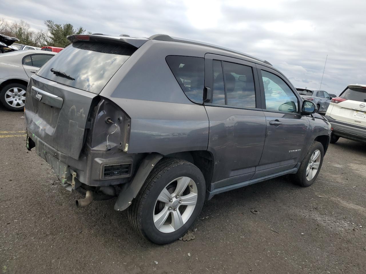 2015 Jeep Compass VIN 1C4NJCBB6FD373256 Copart auction photo, rear end damage thumbnail 3