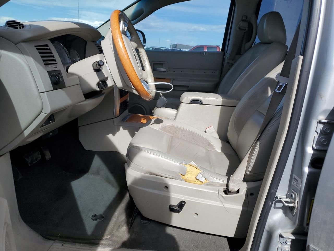 2007 Chrysler Aspen VIN 1A8HX58207F582585 Copart auction photo, side damage thumbnail 7